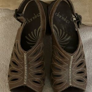 Dansko Women's Brown Sandals size 37